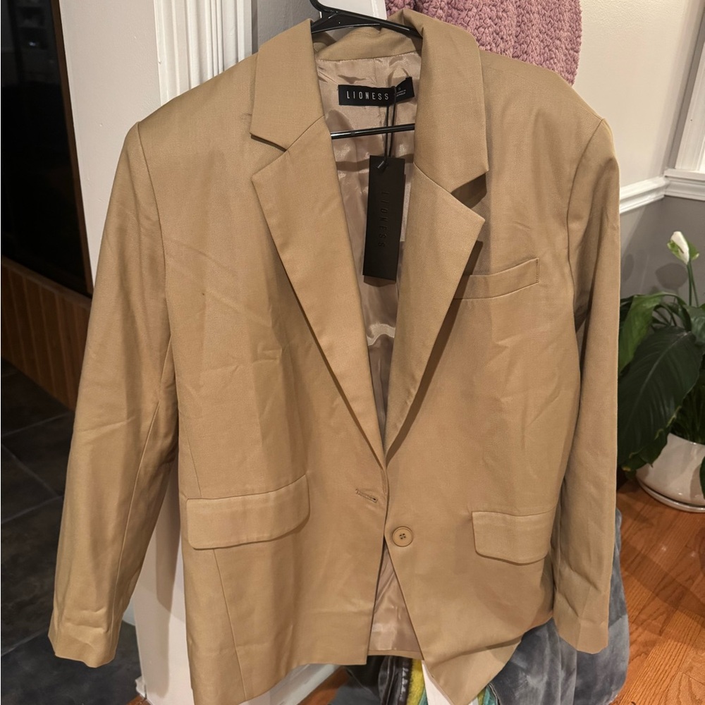 Lioness Camel Blazer